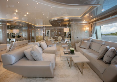 yacht-fendi-3