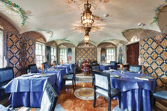 Gianni Versace Casa Casuarina dining
