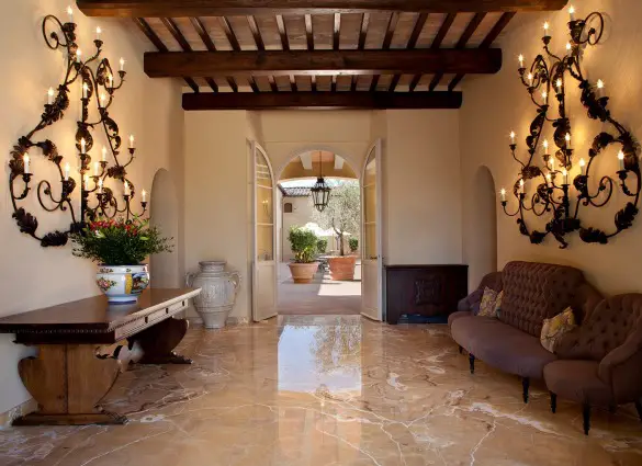 Hotel Castello di Casole lobby
