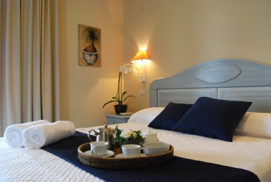 Hotel Su Sergenti room