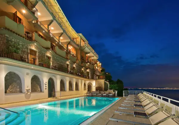 Belair Hotel Sorrento pool