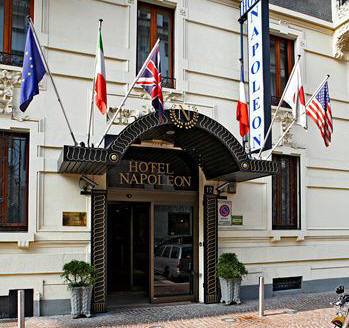 Hotel Napoleon entrance