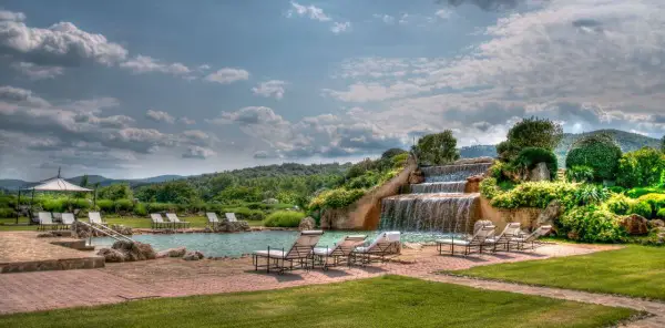 The.Royal.Golf.La.Bagnaia.spa.pool