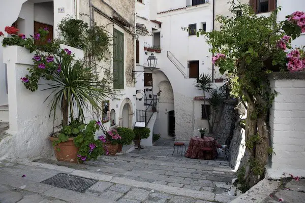 Sperlonga white houses
