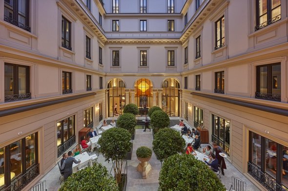 Mandarin Oriental, Milan courtyard