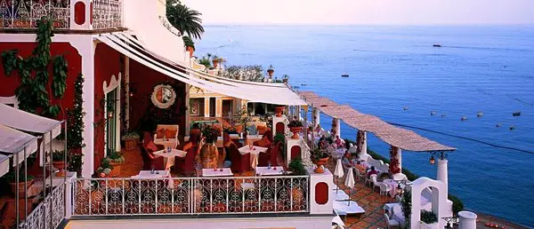 Hotel Le Sirenuse terrace