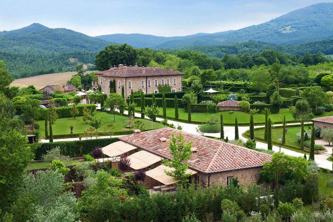 Luxury Holidays In Tuscany Borgo Santo Pietro Italia Living