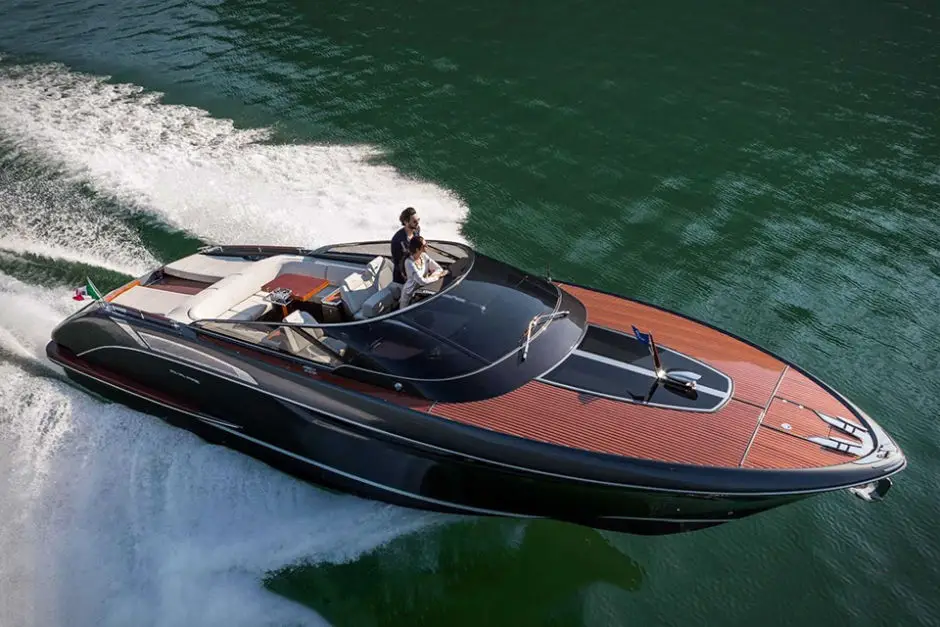 Riva Rivamare Luxury Speedboat side