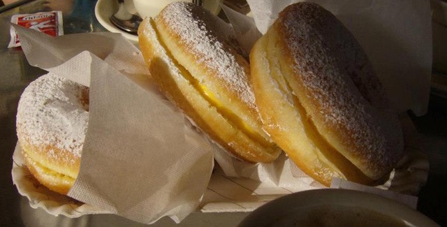 <small>Zeppola</small>