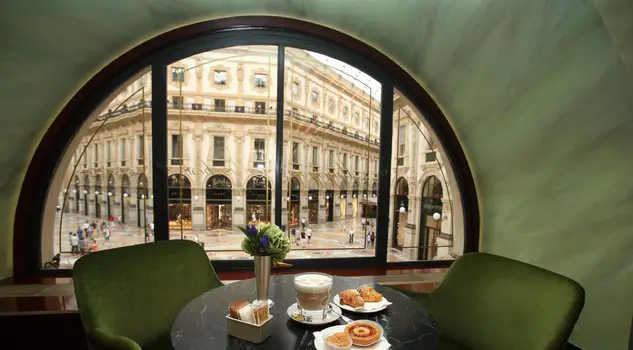 Prada Pasticceria Marchesi Galleria Vittorio Emanuele II